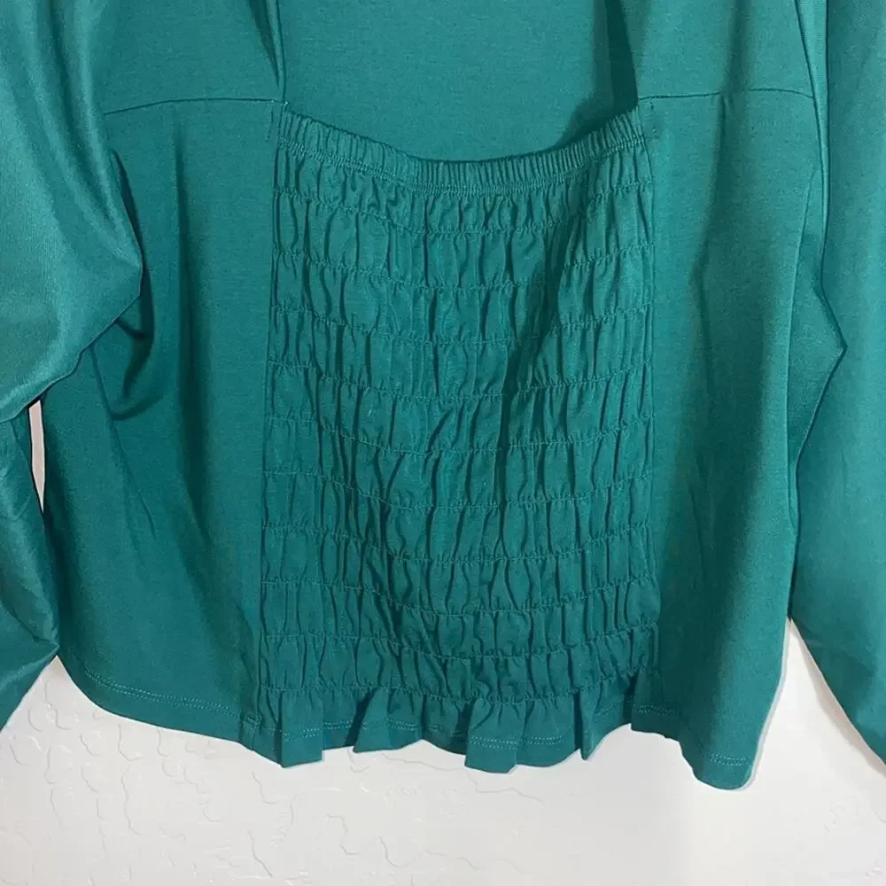 Banana republic puff sleeve top. NWT.